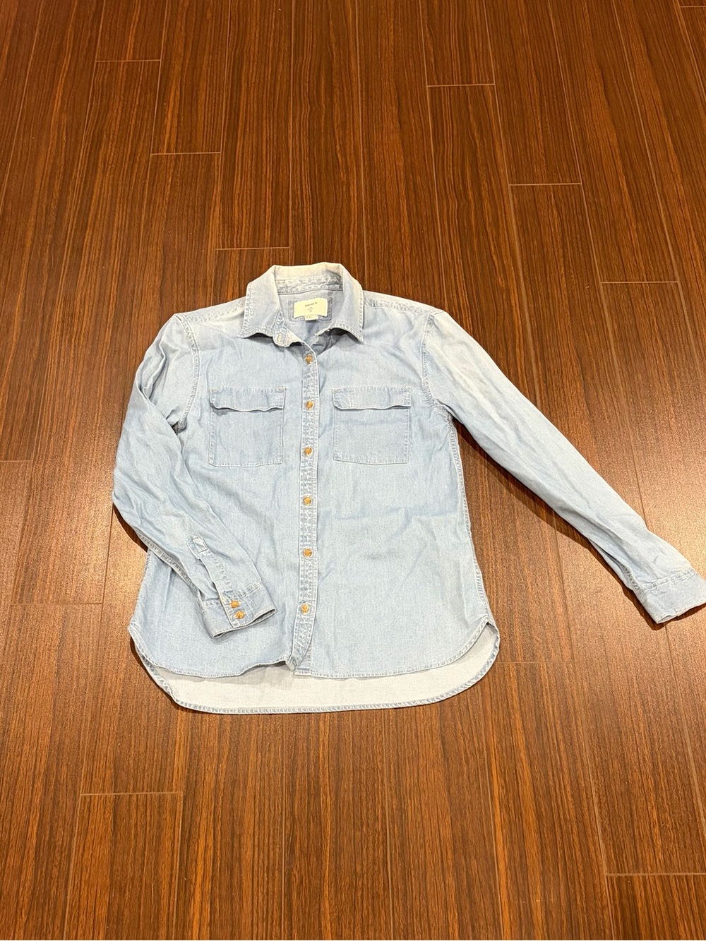 Ladies Forever 21 Light Blue Denim Button-Down Shirt Size S